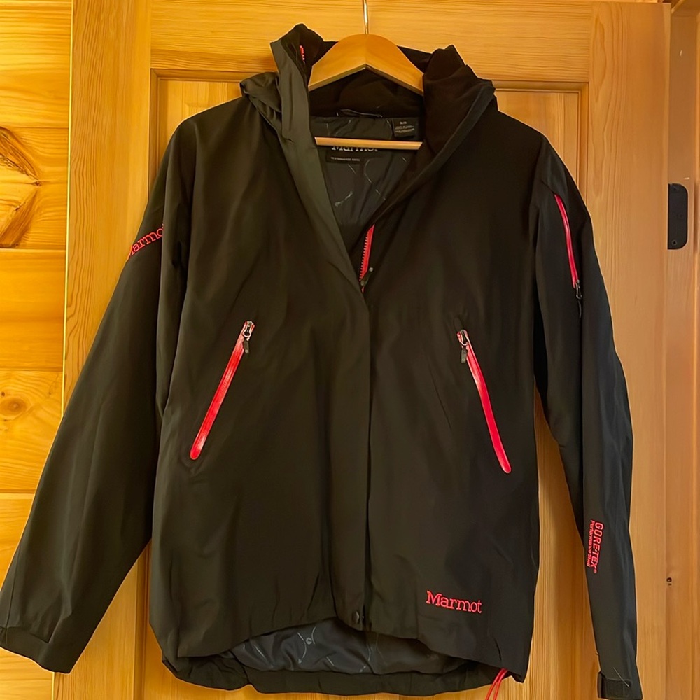 Marmot Men's GORE-TEX Black Jacket (FREE SHIPPING)